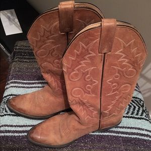 Ariat cowboy boots