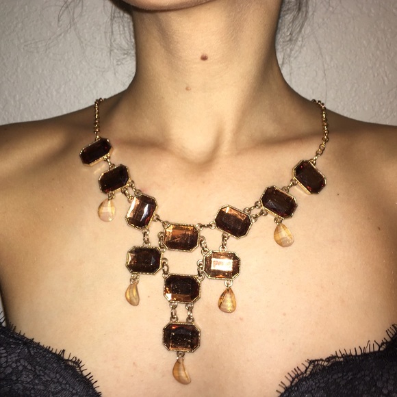 Brown neckless