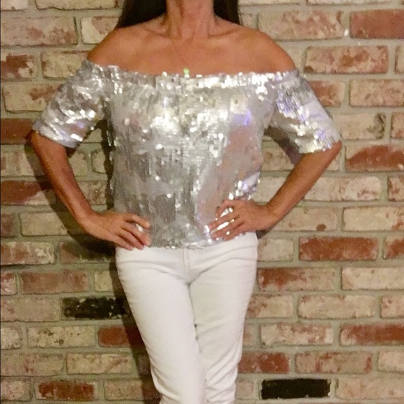 🎉Host Pick 🎉T&J Designs Silver Sequin Top - Picture 2 of 3