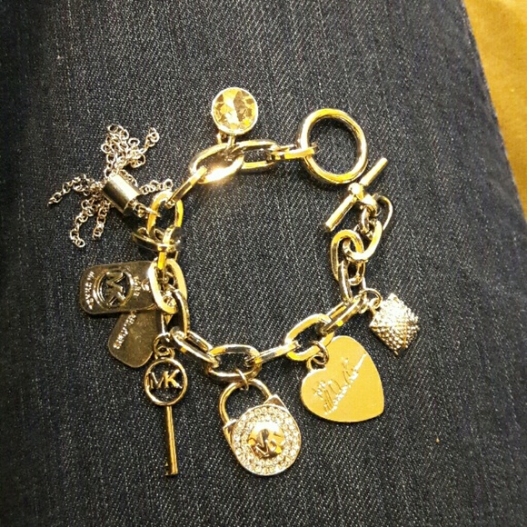 Fashion   bracelet
