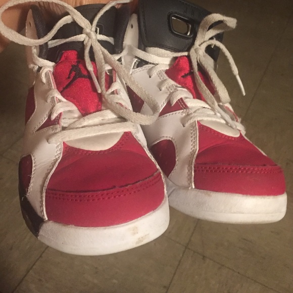 Jordan 6 - Picture 2 of 3