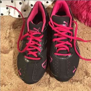 SALE!!•Puma Athletic Shoes•