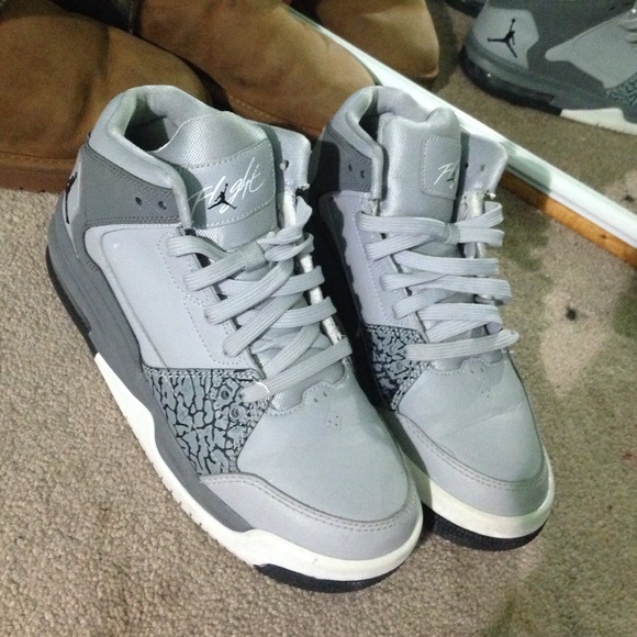 Nike Shoes - Nike jordans