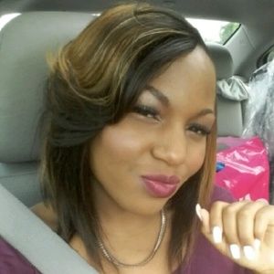 Meet your Posher, Monique