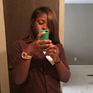 Meet your Posher, Alia