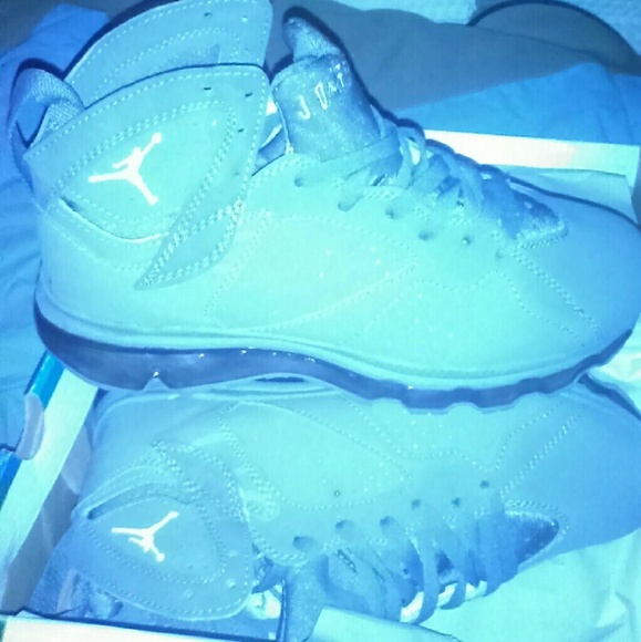 Retro air max Jordan size 8.5 - Picture 1 of 3