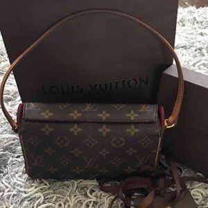 SOLD Louis Vuitton Authentic Rectial Bag