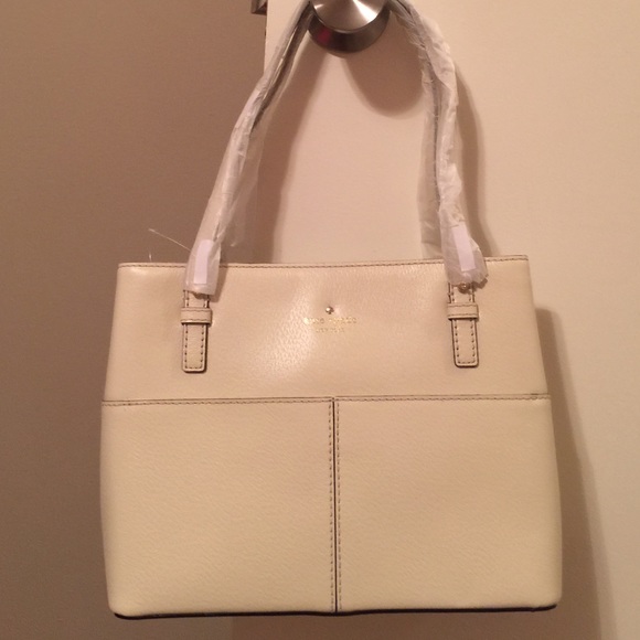 Final ♥️ Kate spade creamy small Gabriel tote - Picture 3 of 4