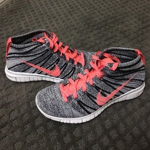 Nike Flyknit Chukka