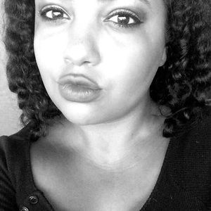 Meet your Posher, Jasmine