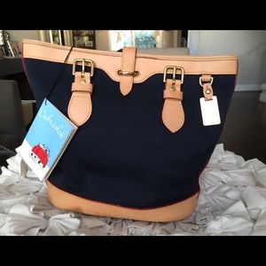 Vintage Dooney and Bourke Cabriolet Bucket bag