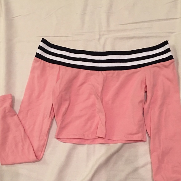 Off the shoulder long sleeve Crop Top