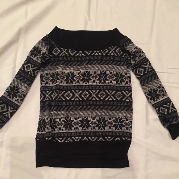 Off the shoulder Knit long sleeve