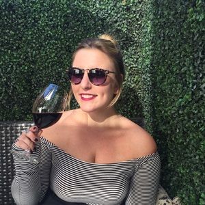 Meet your Posher, Danielle