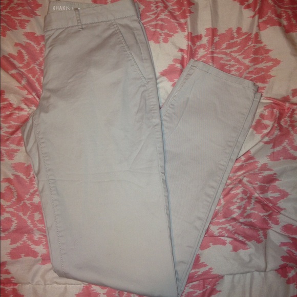 🎉SALE!!🎉NWOT khakis