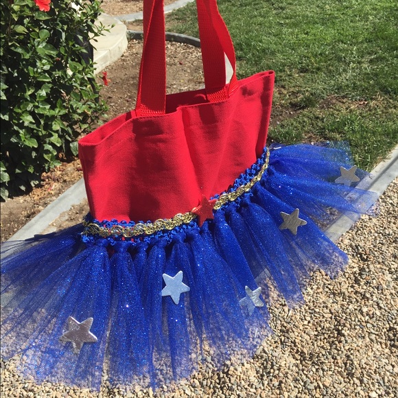 Wonder Woman Tutu Tote - Picture 2 of 4
