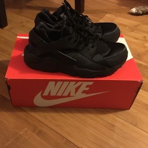 Women's 8 Air Huaraches