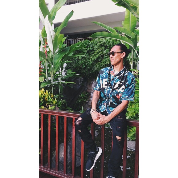 Meet your Posher, Josh - Picture 3 of 3