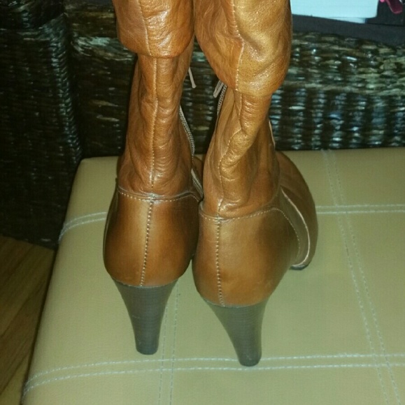 🚨Sold🚨 ALDO Cognac Leather Boots - Picture 4 of 4