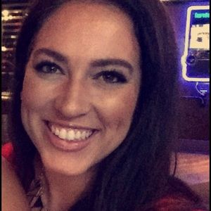 Meet your Posher, Olivia