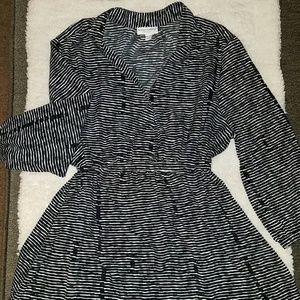 Liz lange maternity tunic/quarter sleeve blouse