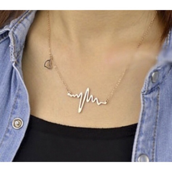 Heartbeat Necklace ❤️ - Picture 3 of 3