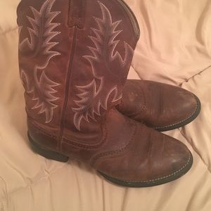 Ariat boots with Justin Moore signature