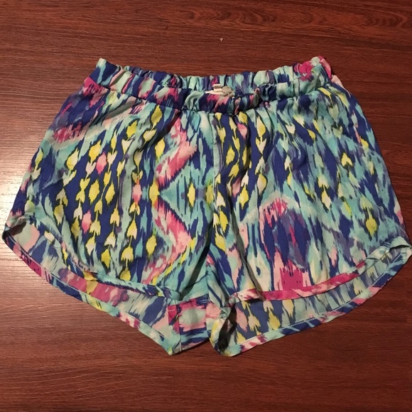 Water color like silky shorts - Picture 1 of 2