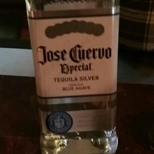 Meet your Posher, Harris