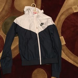 Nike wind breaker good condition