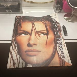 The Art Of Makeup Kevyn Aucoin 94' vanity book💄