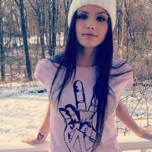 Meet your Posher, Lauren