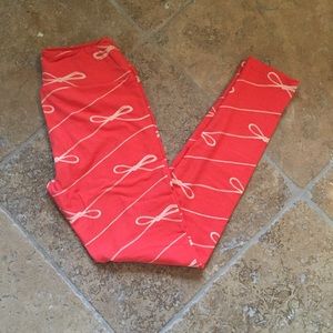 Lularoe OS Leggings with bows!