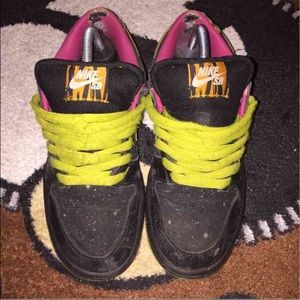 AUTHENTIC NIKE SPACE TIGER SB SZ 7.5