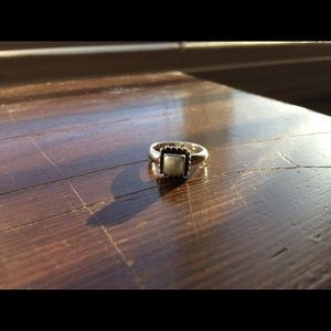 Silpada Button Frame Pearl Ring (R1617)