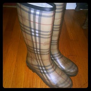 Women's Burberry Rainboots