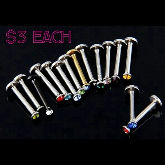Labret piercing rings