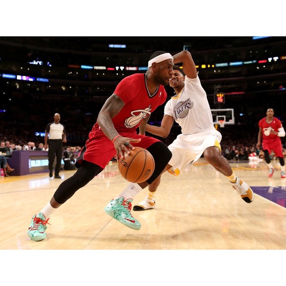 🏀🏀 Lebron 11 Christmas 🏀🏀