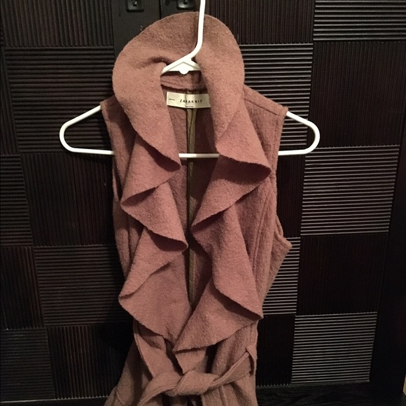 ❌SOLD❌ Zara knit vest