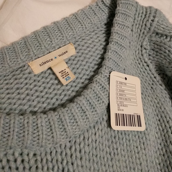 Pale Blue Cropped Cable Sweater - Picture 4 of 4
