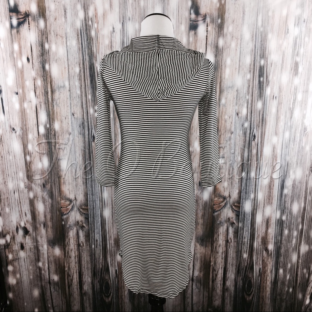 🎉LAST 1🎉 Black White Stripe Hooded Lace-Up Dress - Picture 4 of 4