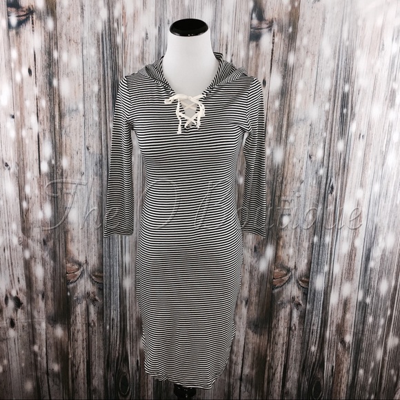 ๐LAST 1๐ Black White Stripe Hooded Lace-Up Dress - Picture 3 of 4