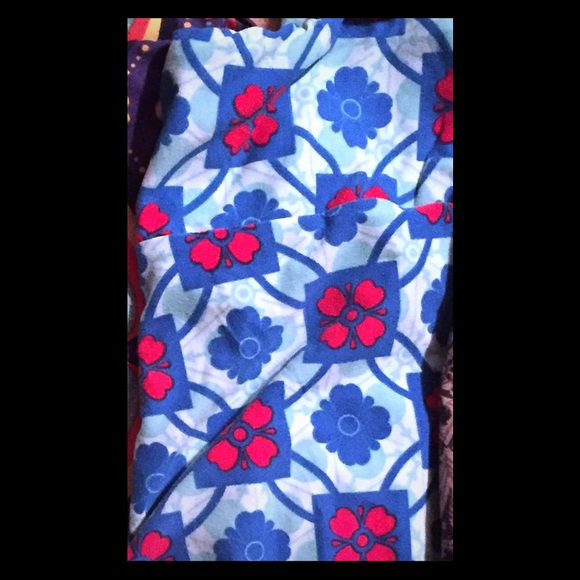 Lightly worn One Size LulaRoe leggings