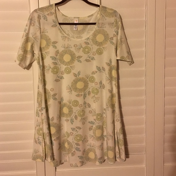 LuLaRoe Perfect T