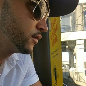 Meet your Posher, Anderson