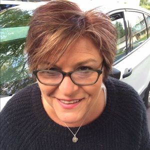 Meet your Posher, Kari