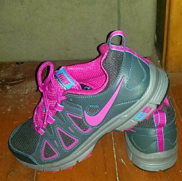 Nike Air Alvord 10 Women Size 8.5