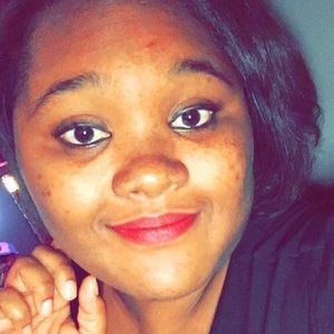 Meet your Posher, Simone