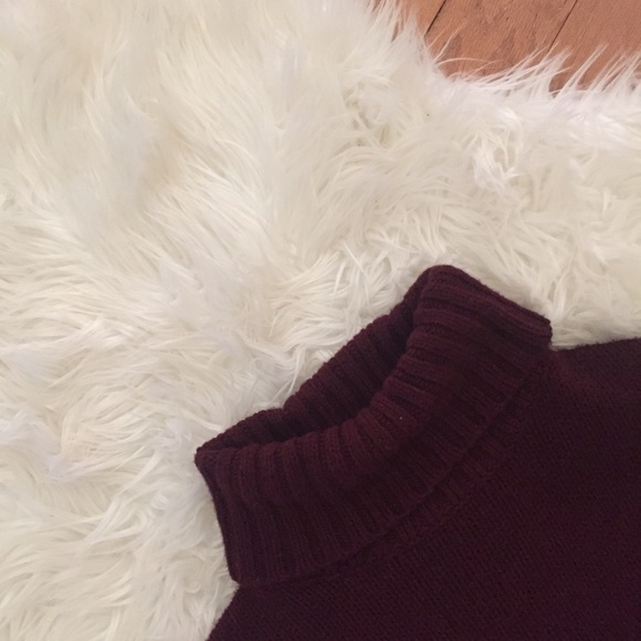 Perfect turtle neck! - Picture 2 of 2