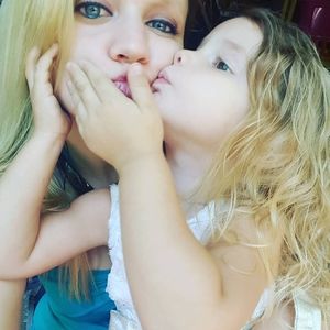 Meet your Posher, Cara